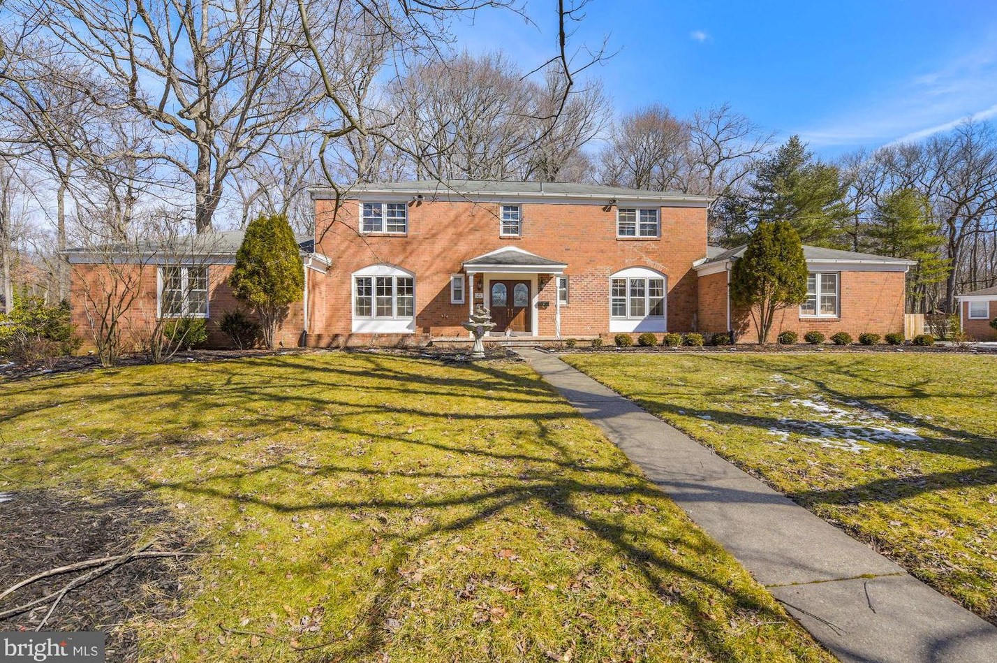 1425 Georgian Dr, Moorestown, NJ 08057-1306