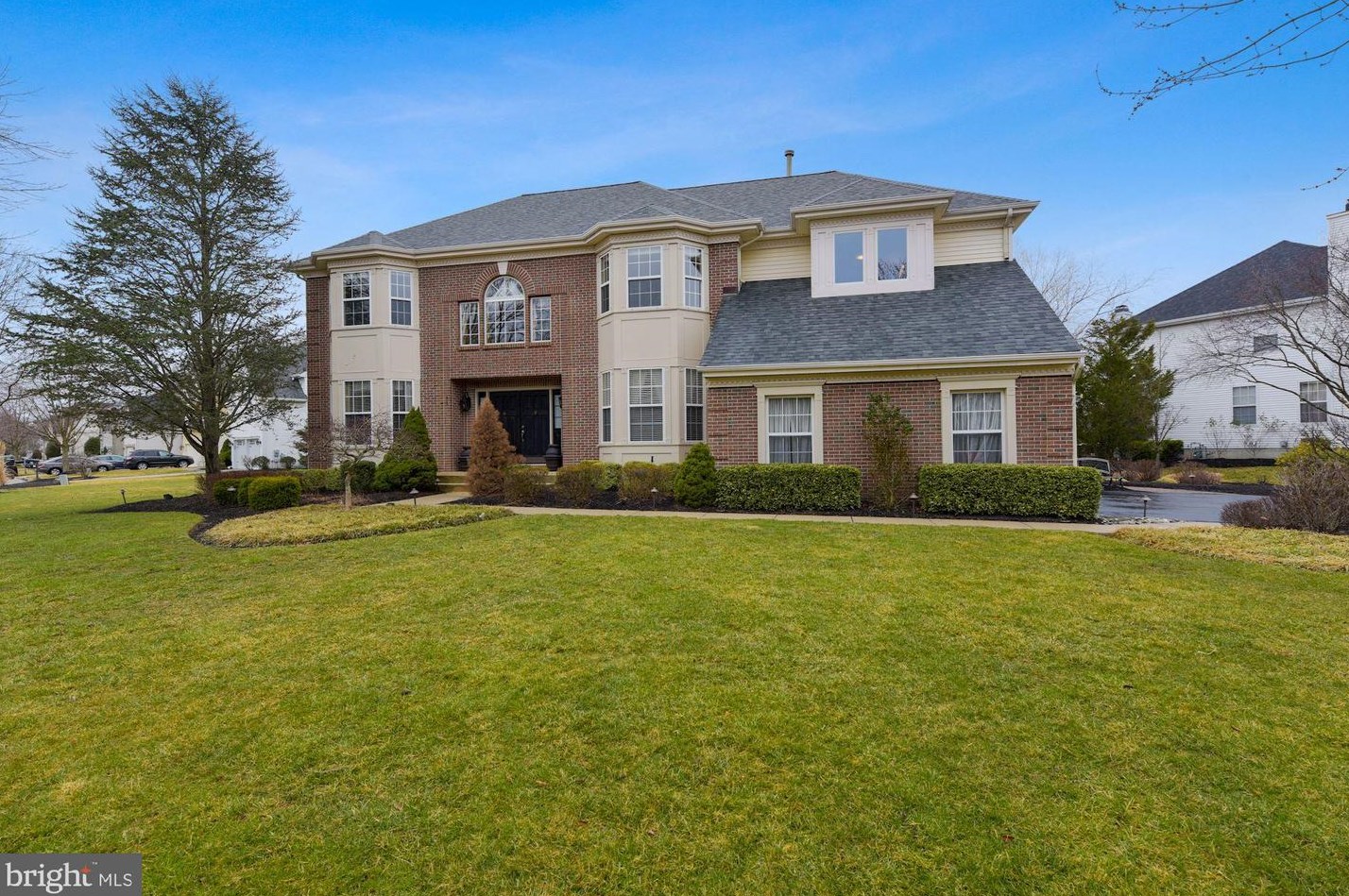 33 Wood View Dr, Mount Laurel, NJ 08054-4515