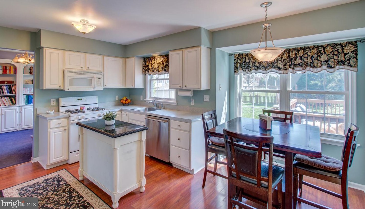 6 Henry Marshall Dr, Trenton, NJ 08620-9673