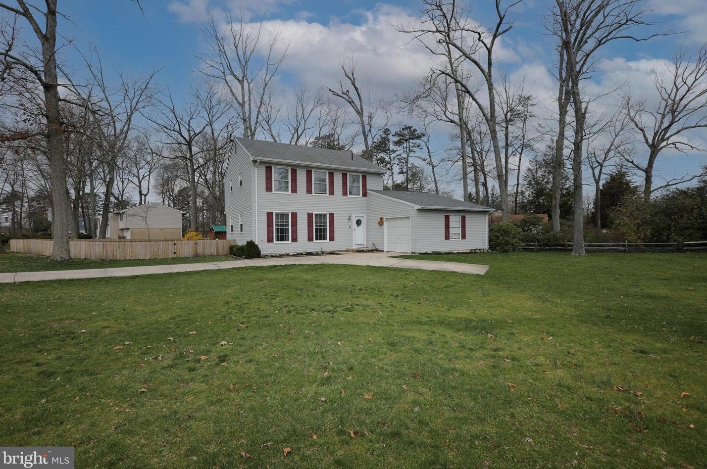 101 Pin Oak Dr, Pemberton, NJ 08068-1906