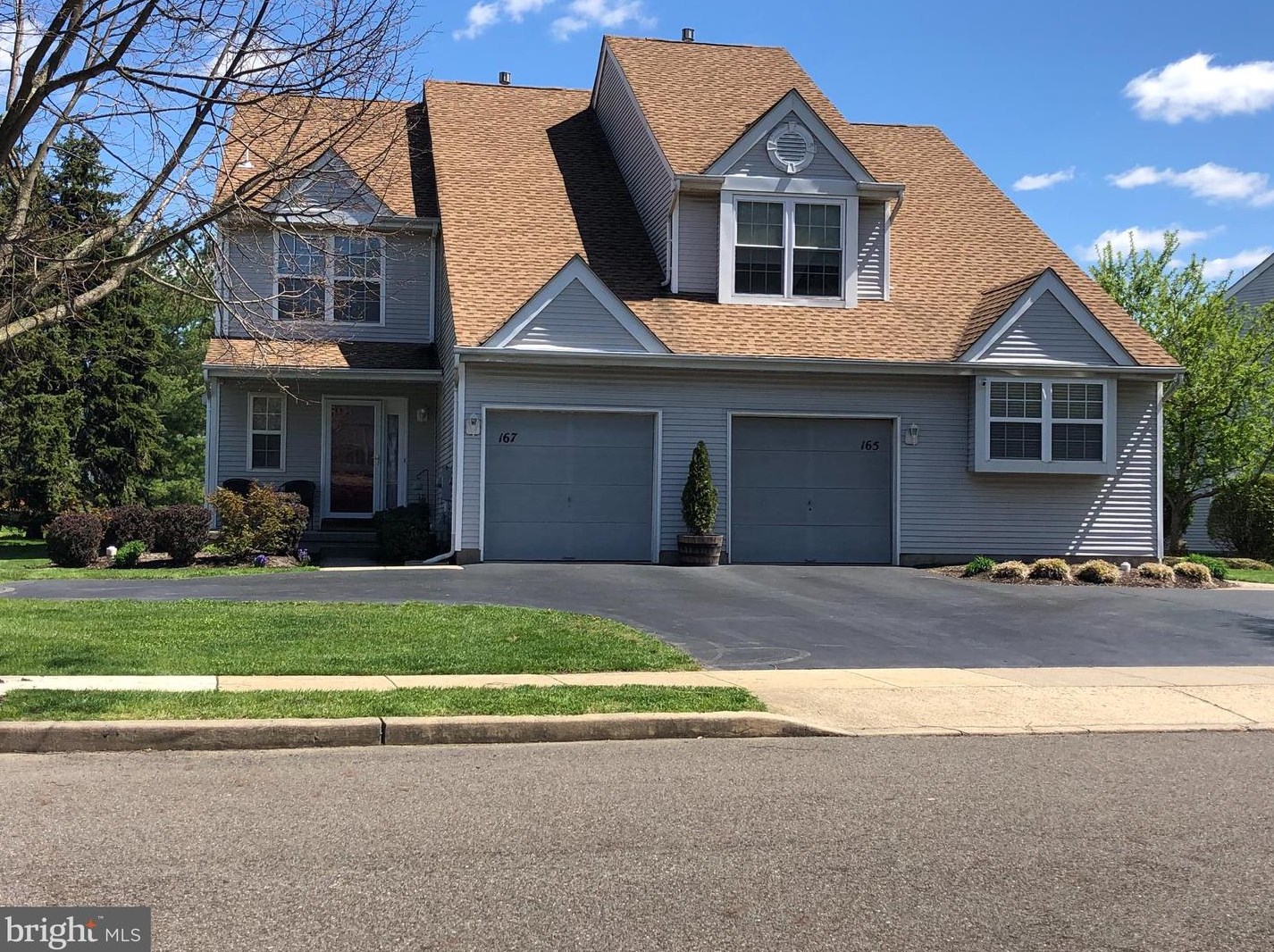 165 Birch Hollow Dr, Chesterfield, NJ 08505-4243