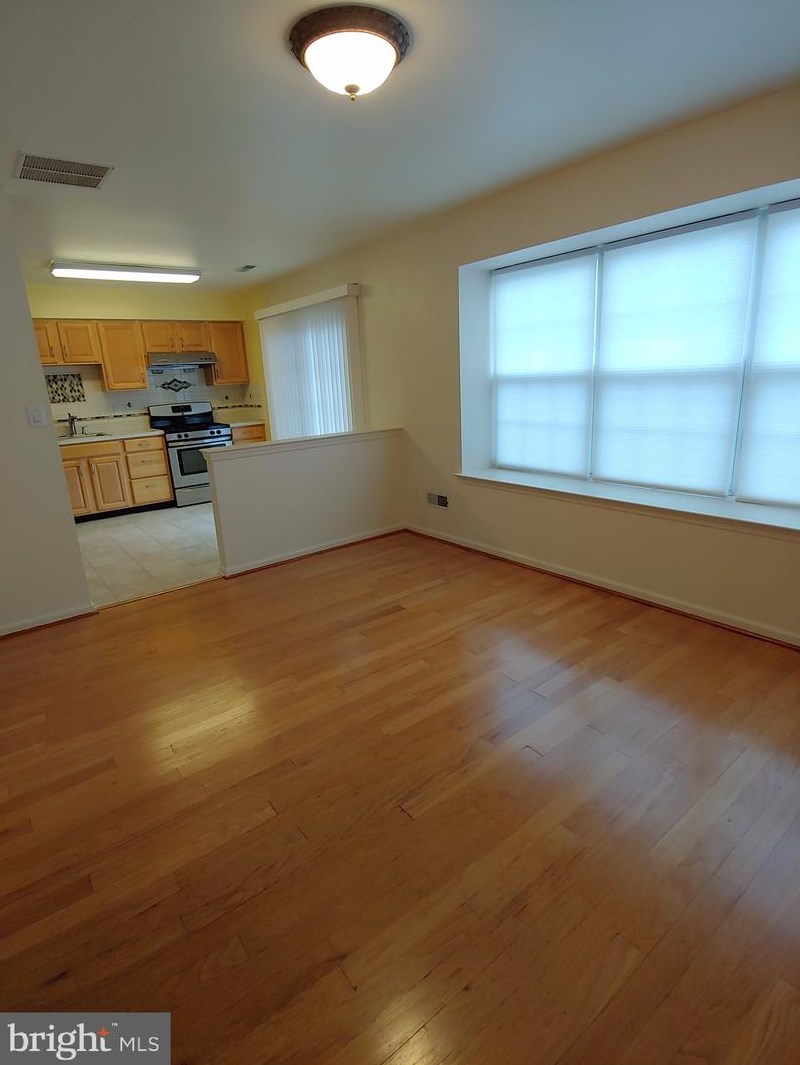 6301 Coventry Way, Mount Laurel, NJ 08054
