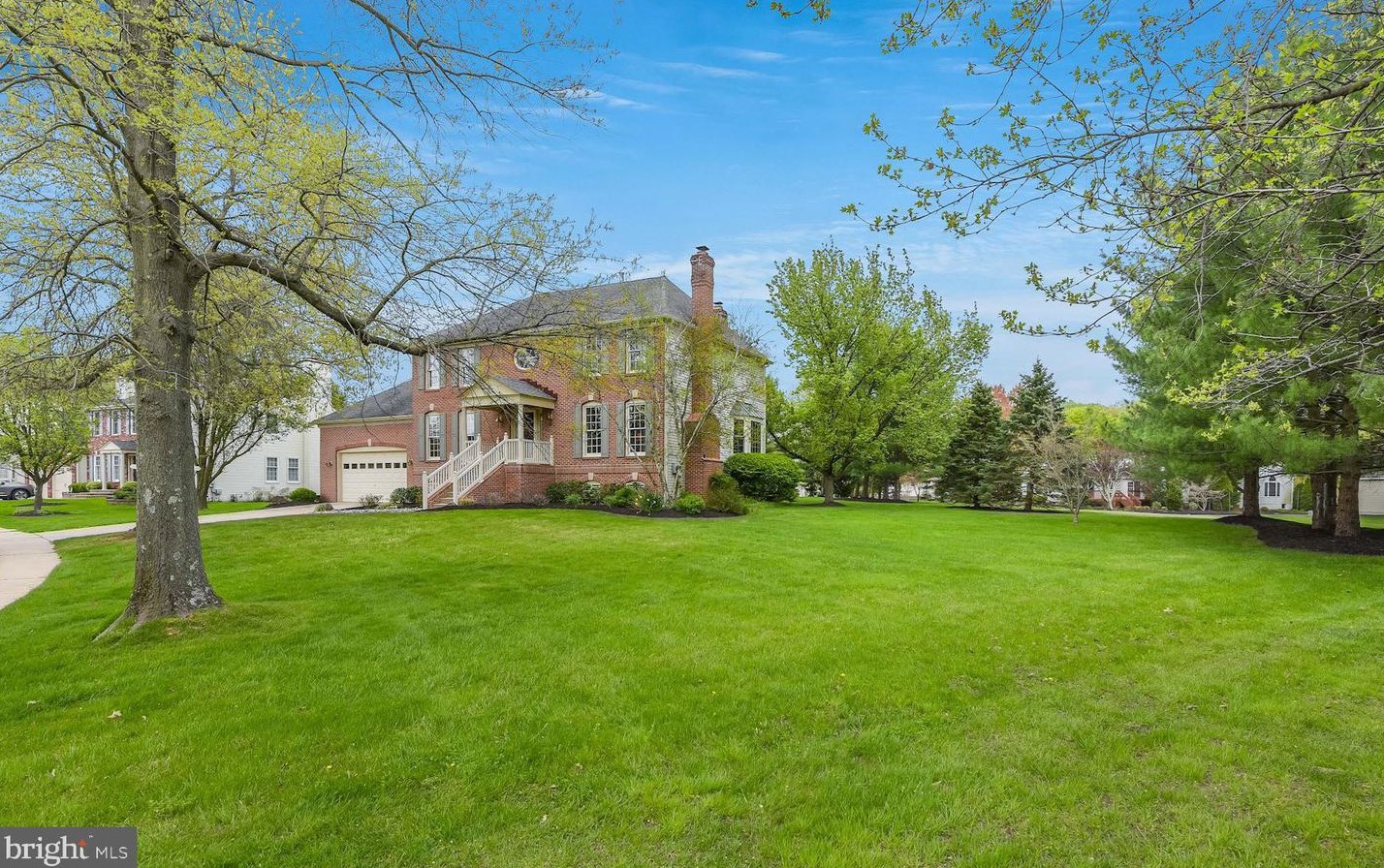 32 Broadacre Dr, Mount Laurel, NJ 08054-4705