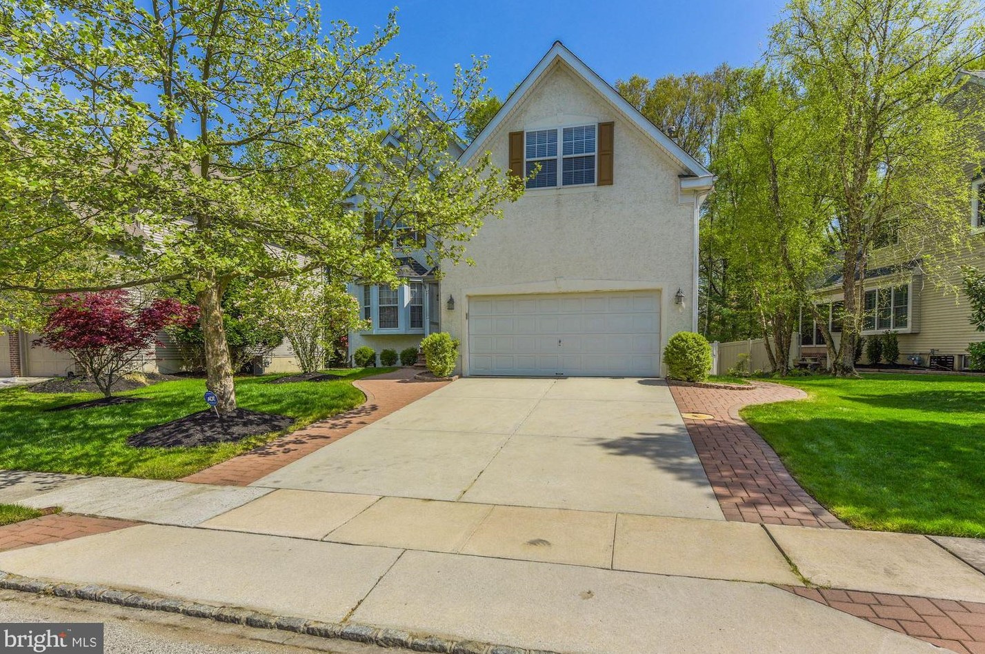 6 Wood View Dr, Mount Laurel, NJ 08054-4516