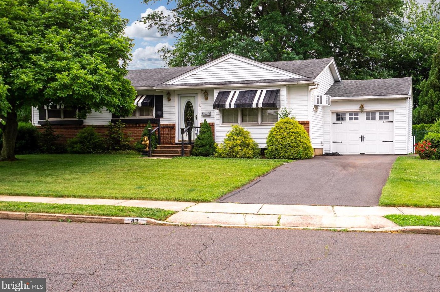 47 Vine Way, Chesterfield, NJ 08505-2730