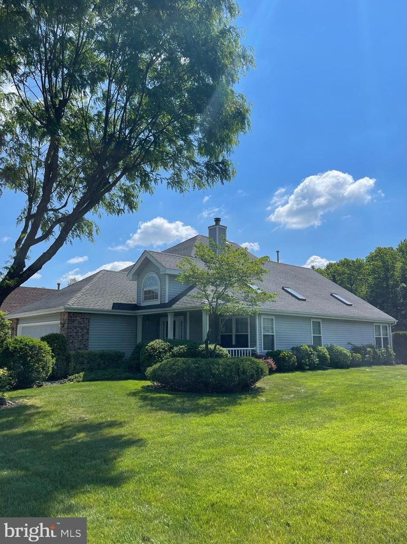 915 Larkspur Pl, Mount Laurel, NJ 08054-4960