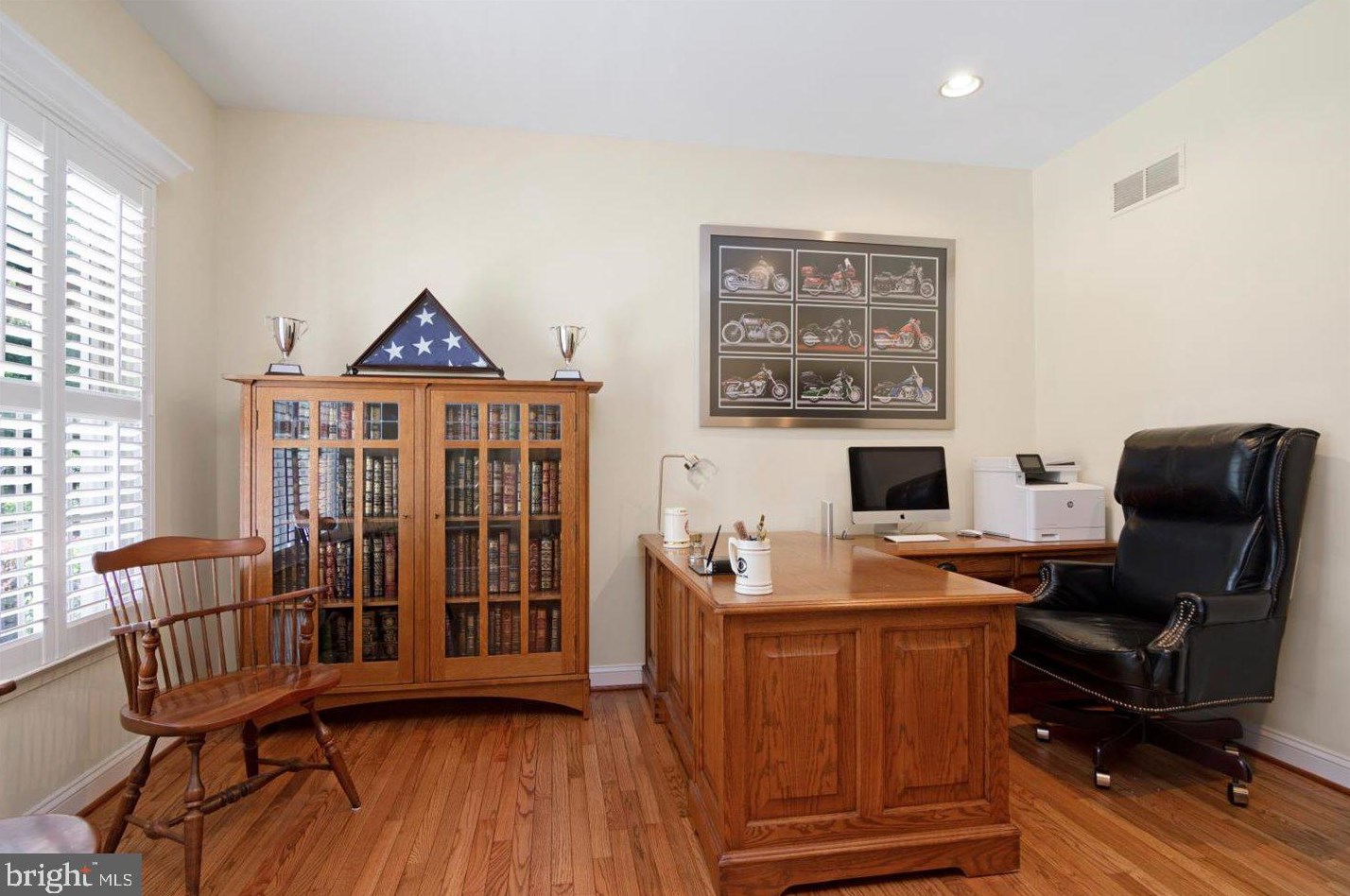 22 Magnolia Ct, Medford NJ  08055-8181 exterior