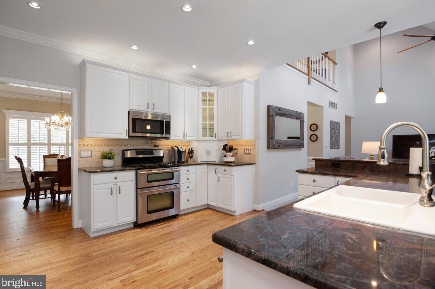 22 Magnolia Ct, Medford NJ  08055-8181 exterior