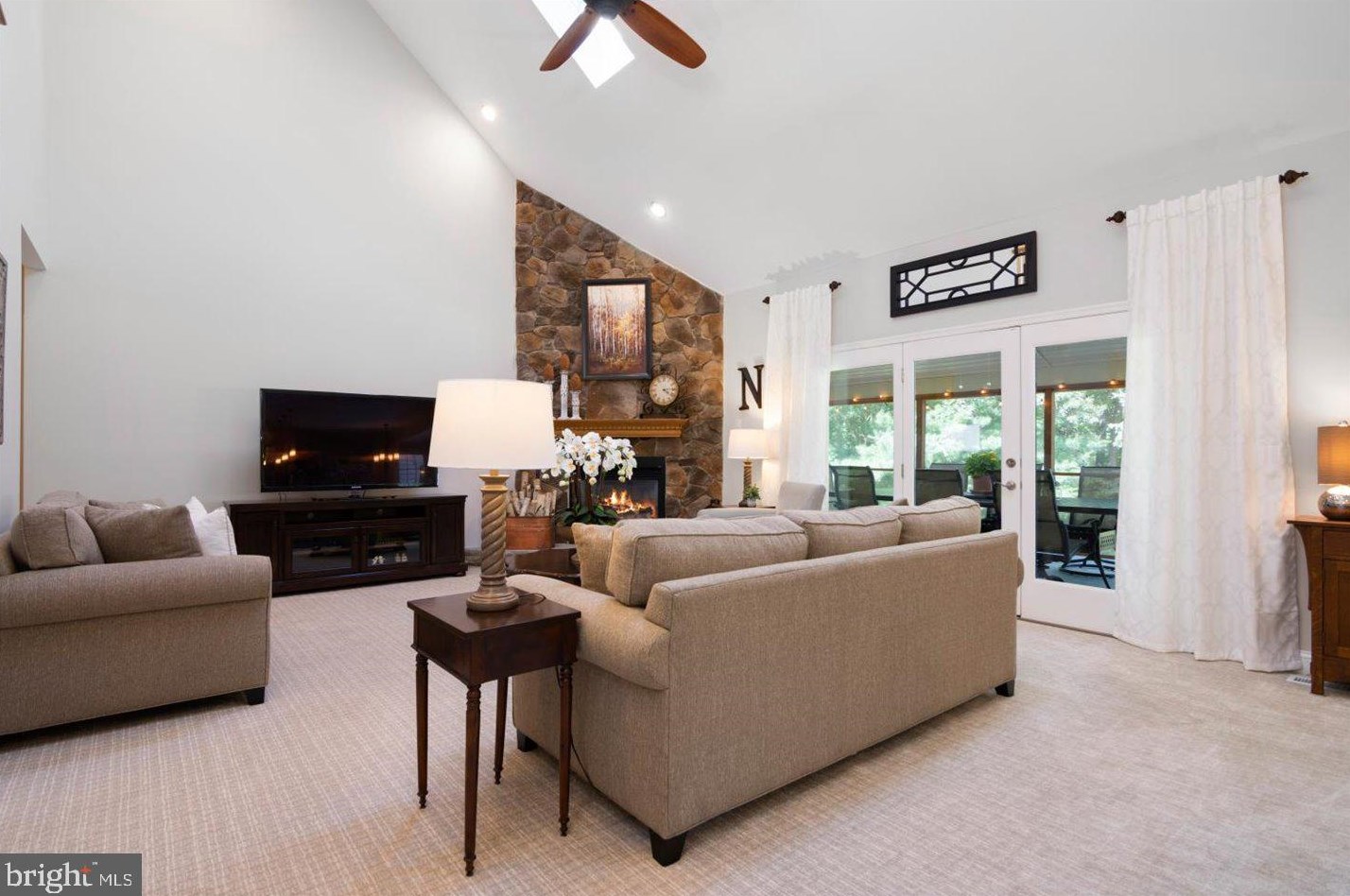 22 Magnolia Ct, Medford NJ  08055-8181 exterior