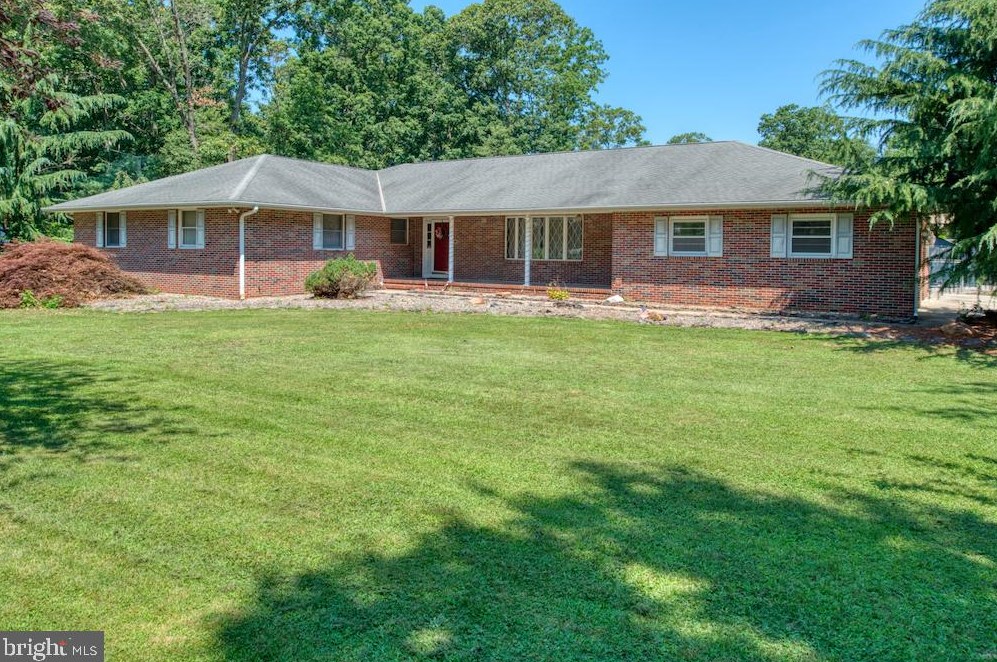 10 Granada Dr, Stow Creek Twp, NJ 08302-4115