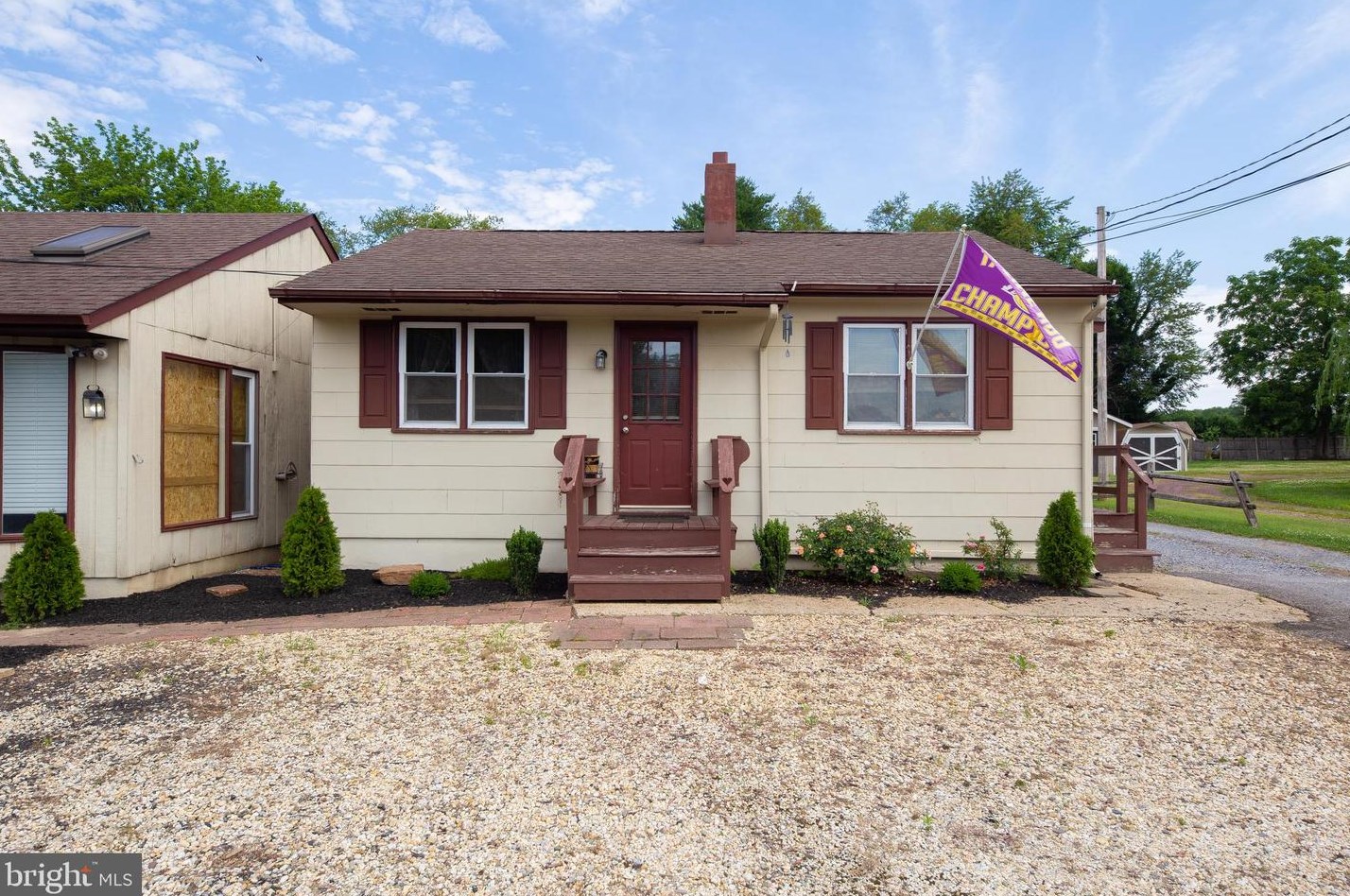 12 Park Dr, Stow Creek Twp, NJ 08302-3721