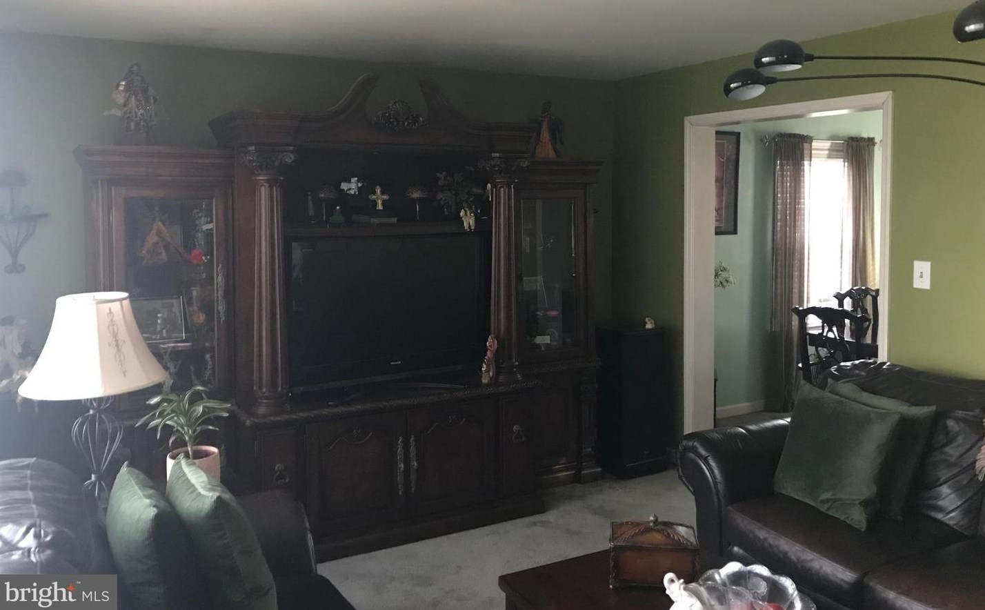 241 Grape St, Vineland, NJ 08360-5252