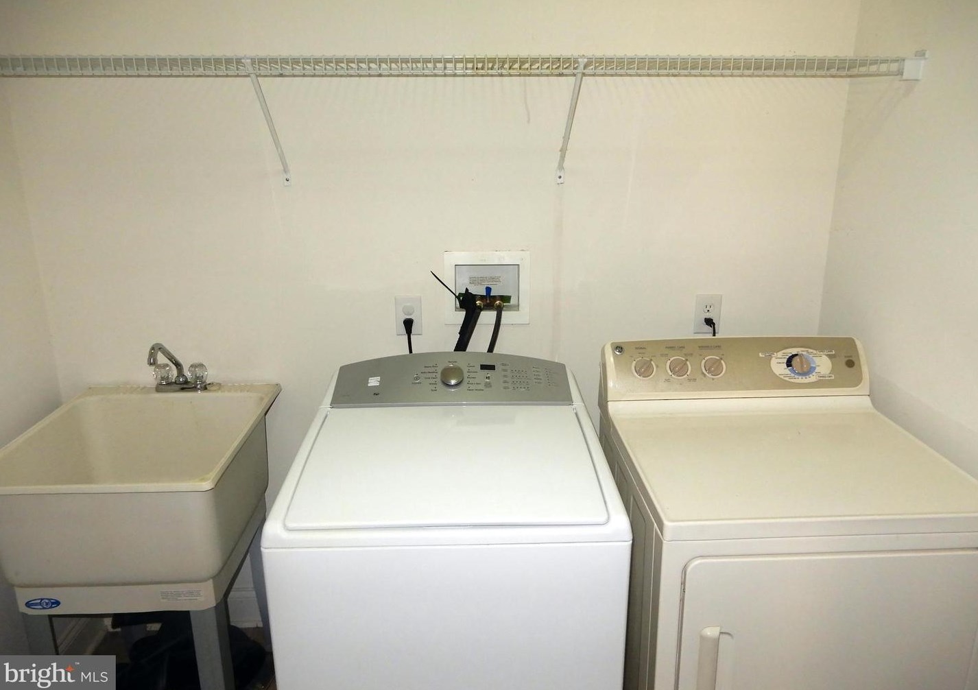 134 Cottage St, Millville NJ  08332-4832 exterior