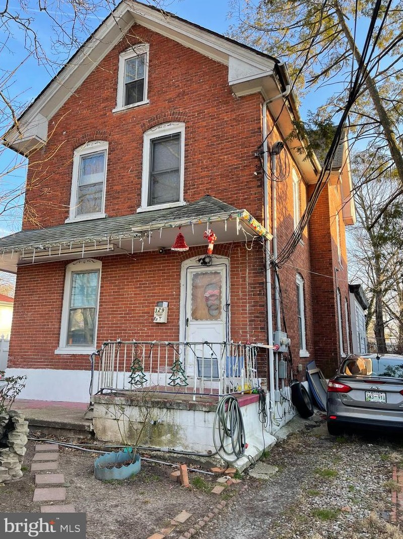 329 Grape St, Vineland, NJ 08360-5254