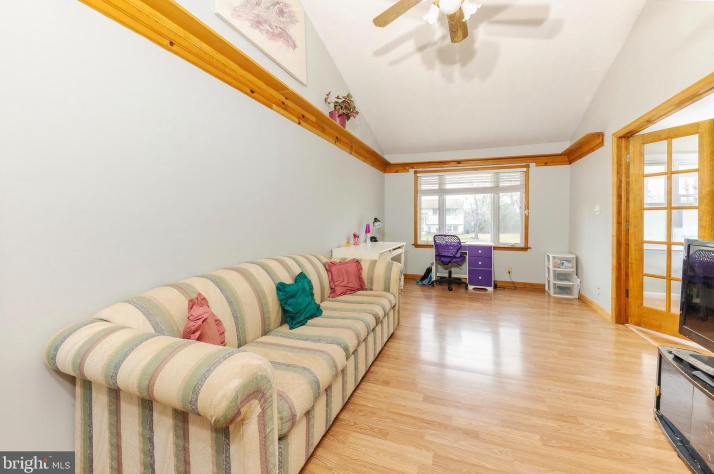 25 Dorset Ave, Millville NJ  08332-4835 exterior