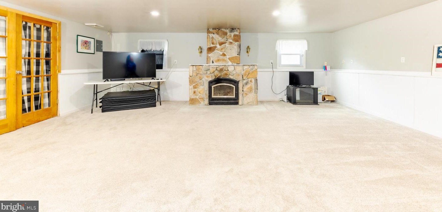 25 Dorset Ave, Millville NJ  08332-4835 exterior