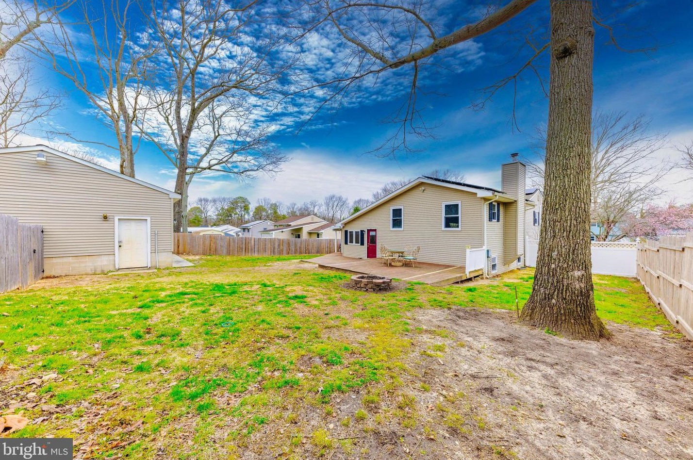 25 Dorset Ave, Millville NJ  08332-4835 exterior