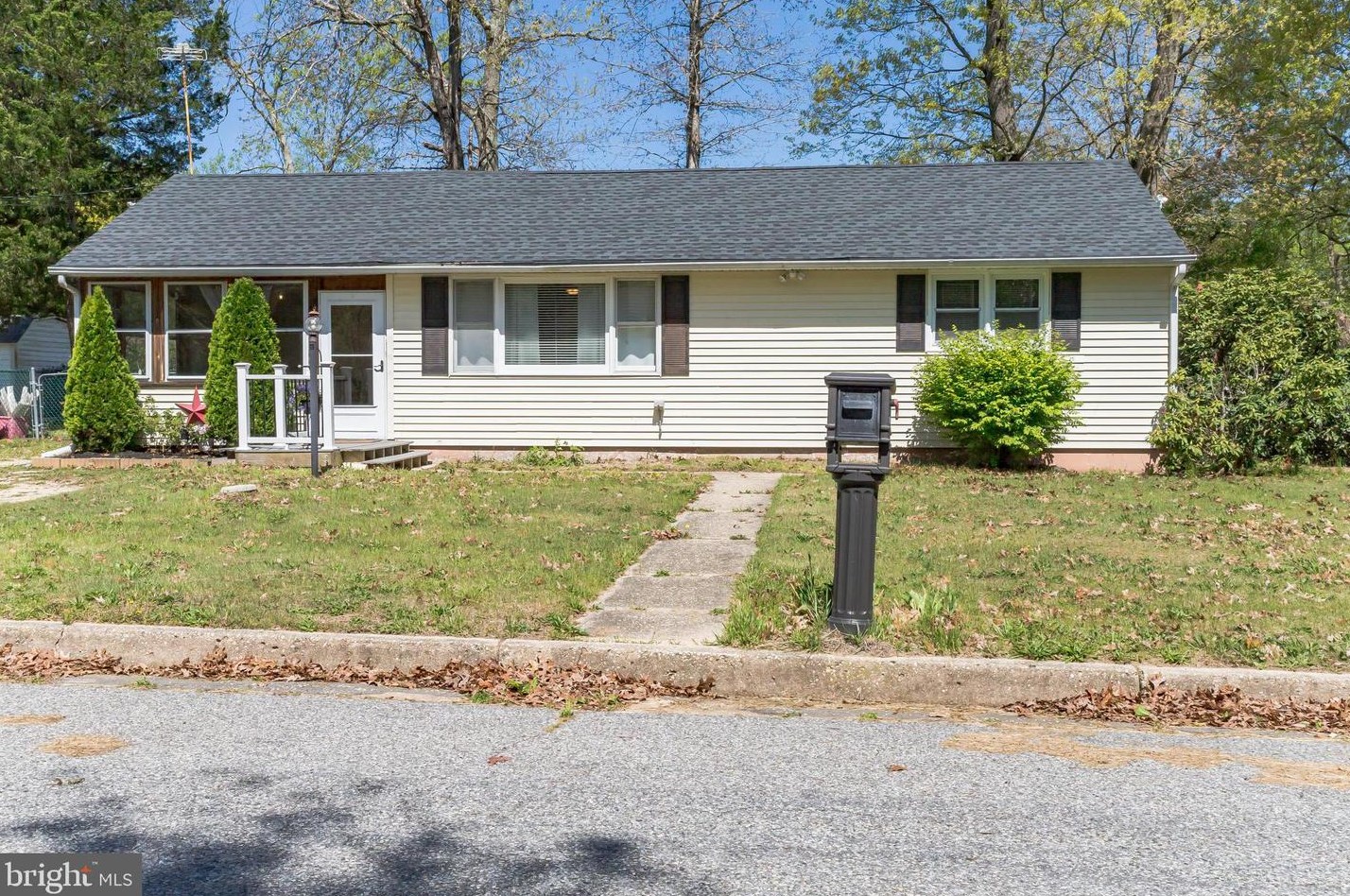 5462 Ascher Rd, Vineland, NJ 08361