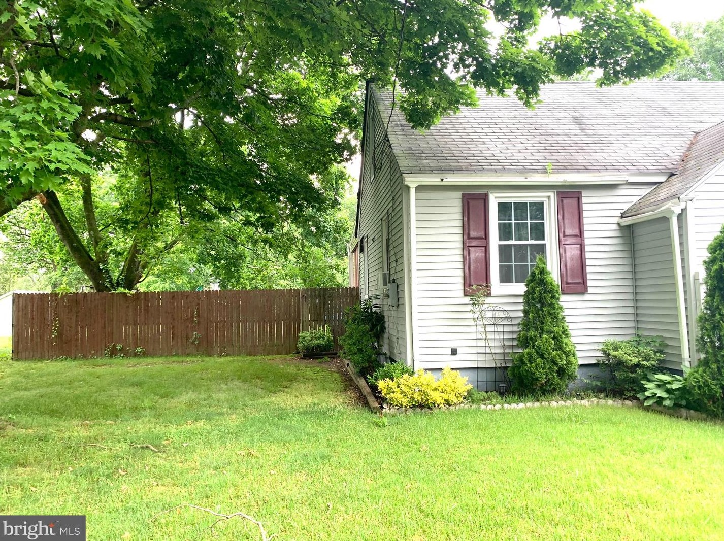 557 Mayfair St, Vineland, NJ 08360-2453