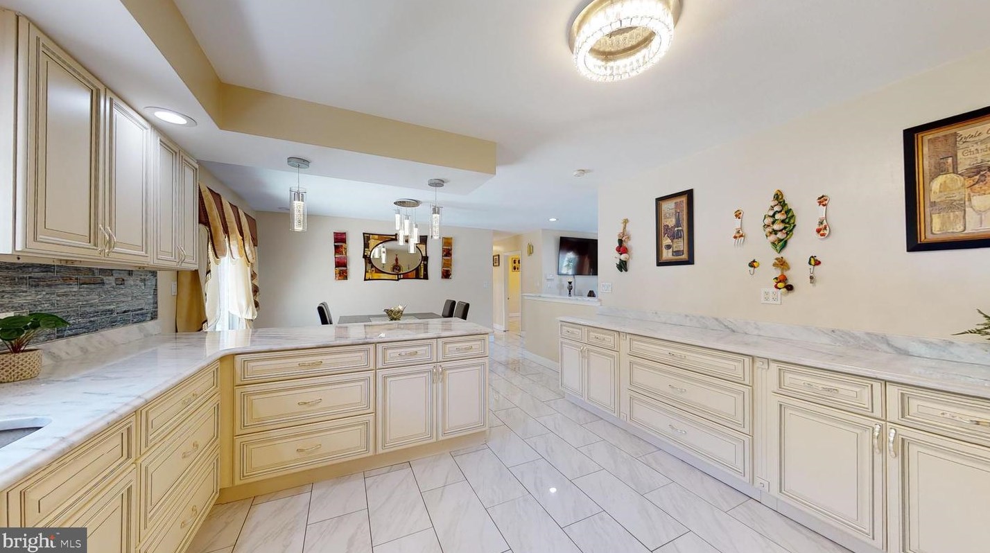 2991 Menantico Rd, Vineland, NJ 08361-8613