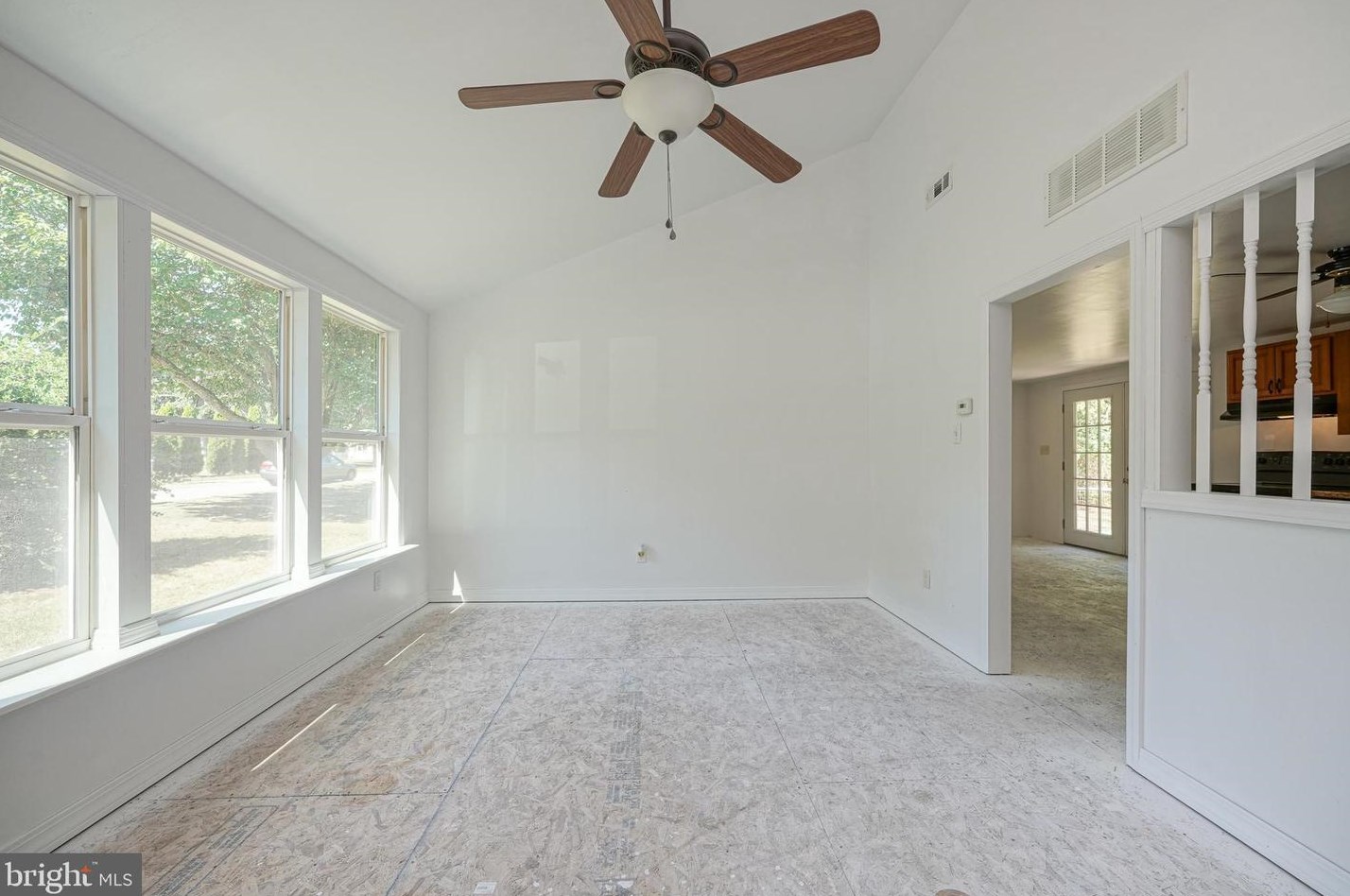 12 Hilton Ave, Stow Creek Twp NJ  08302-3542 exterior