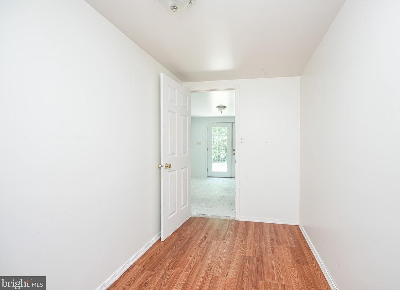 12 Hilton Ave, Stow Creek Twp NJ  08302-3542 exterior