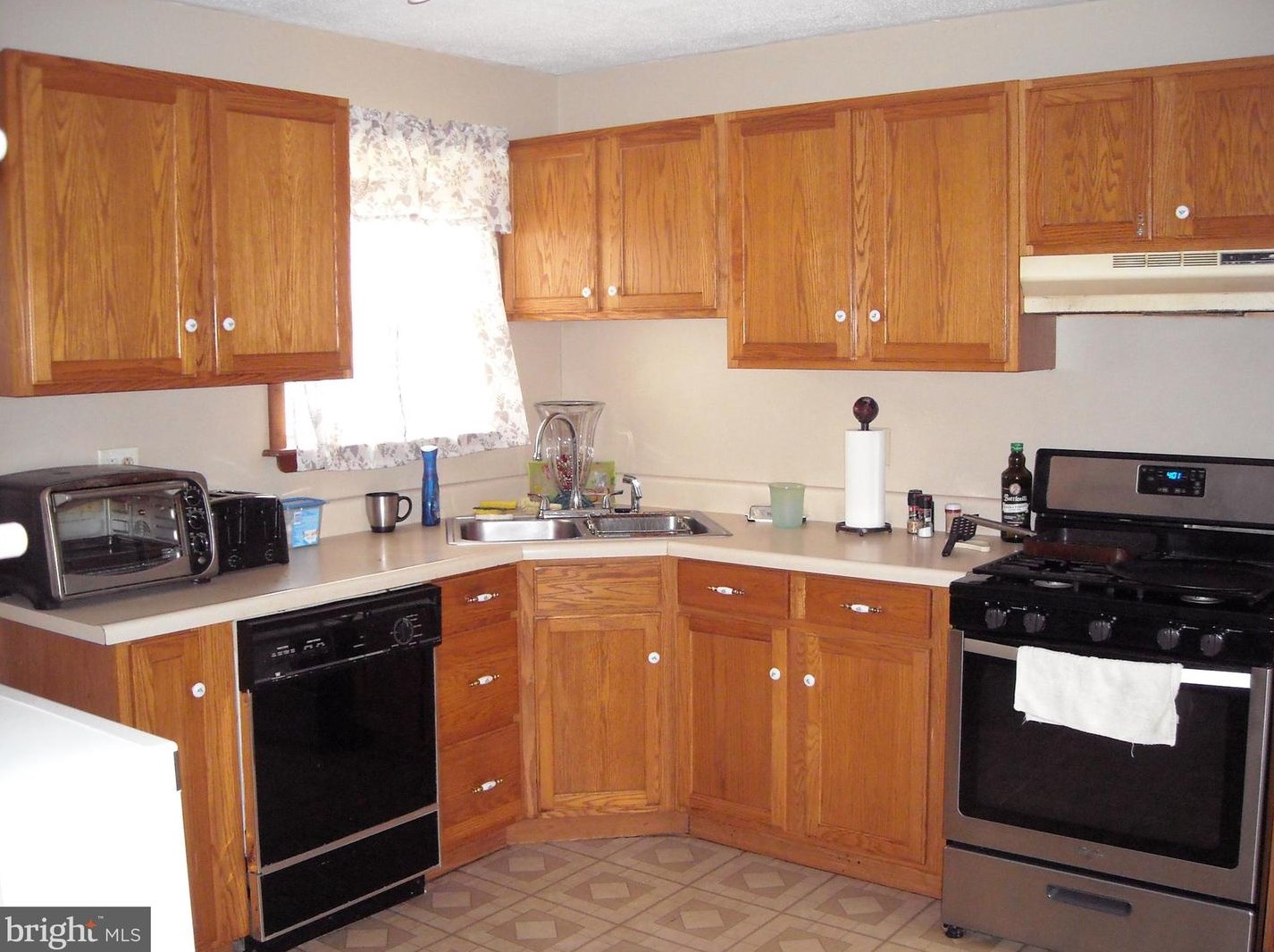 20 Inglewood Ave, Millville, NJ 08332-4903