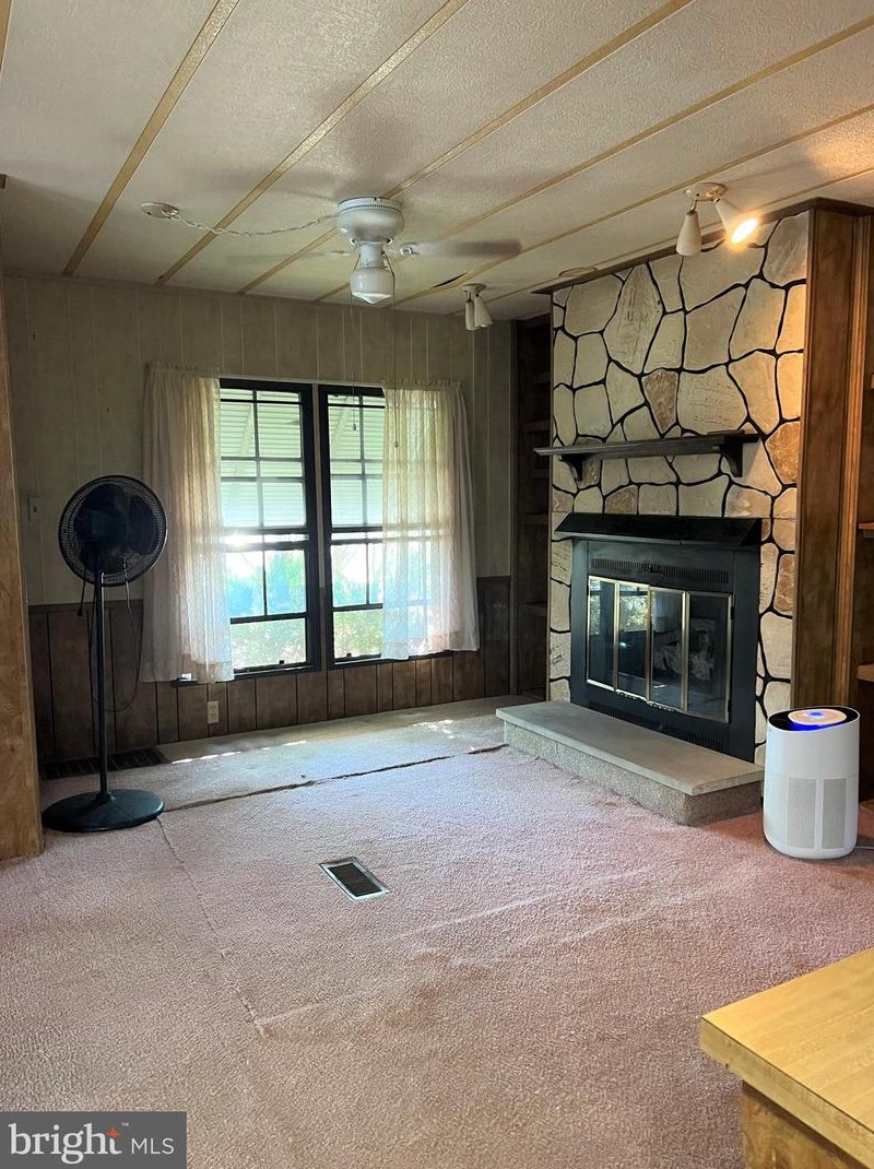 17 Jfk Blvd, Millville NJ  08332-4409 exterior