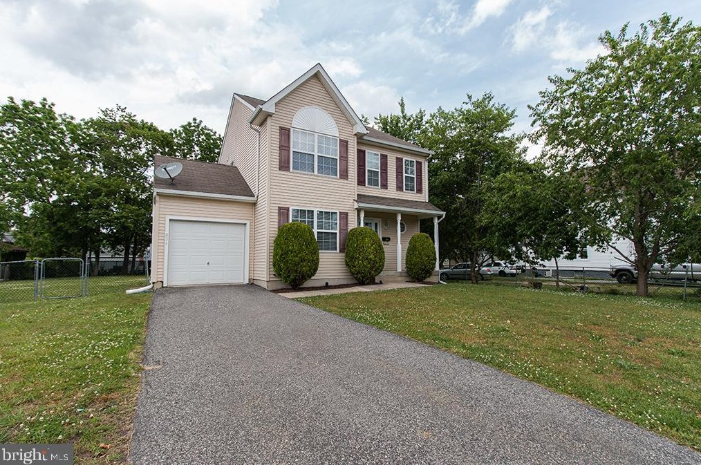 624 Pear St, Vineland, NJ 08360-3745