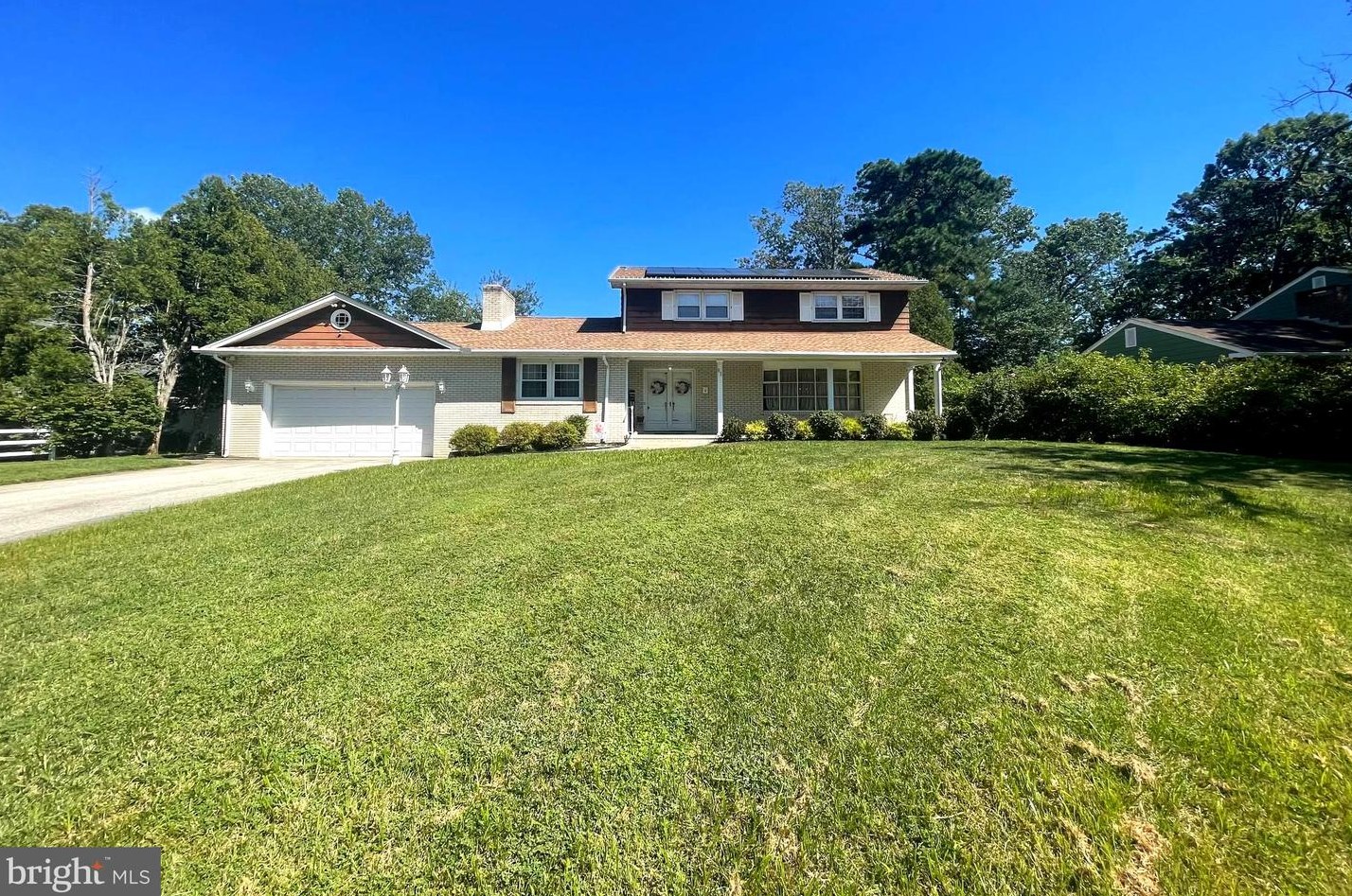 81 Homestead Dr, Millville, NJ 08332