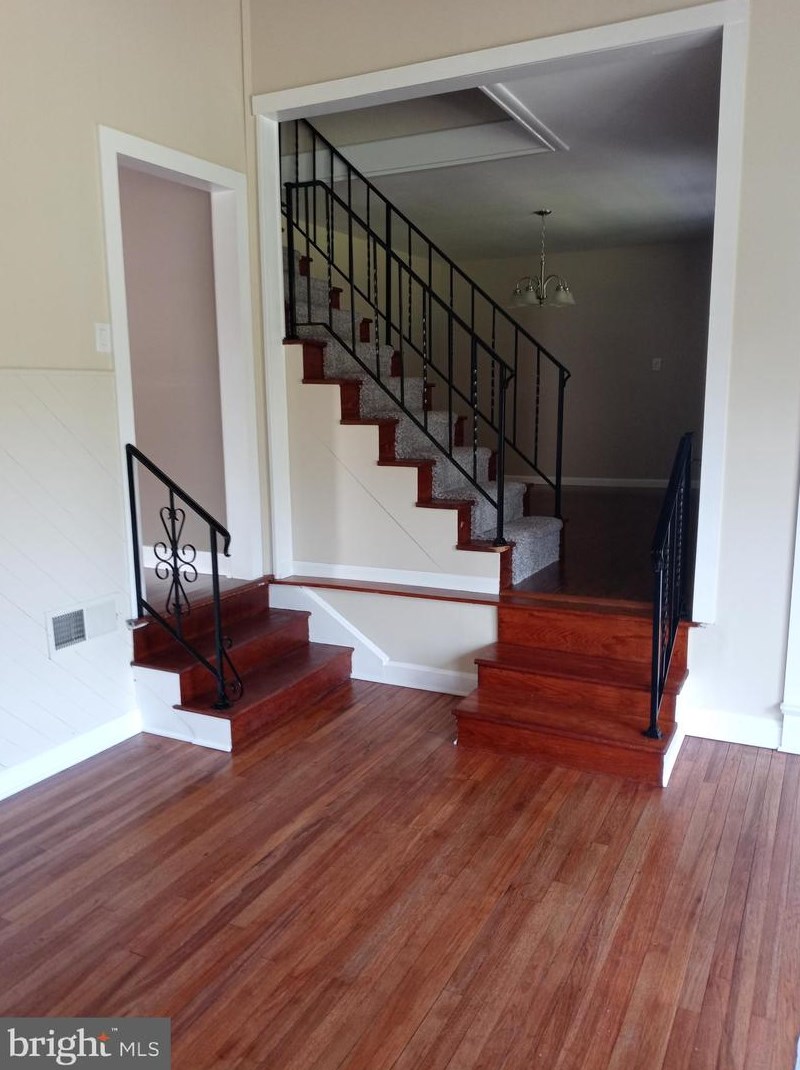 1812 Macavoy Ter, Millville, NJ 08332-4628