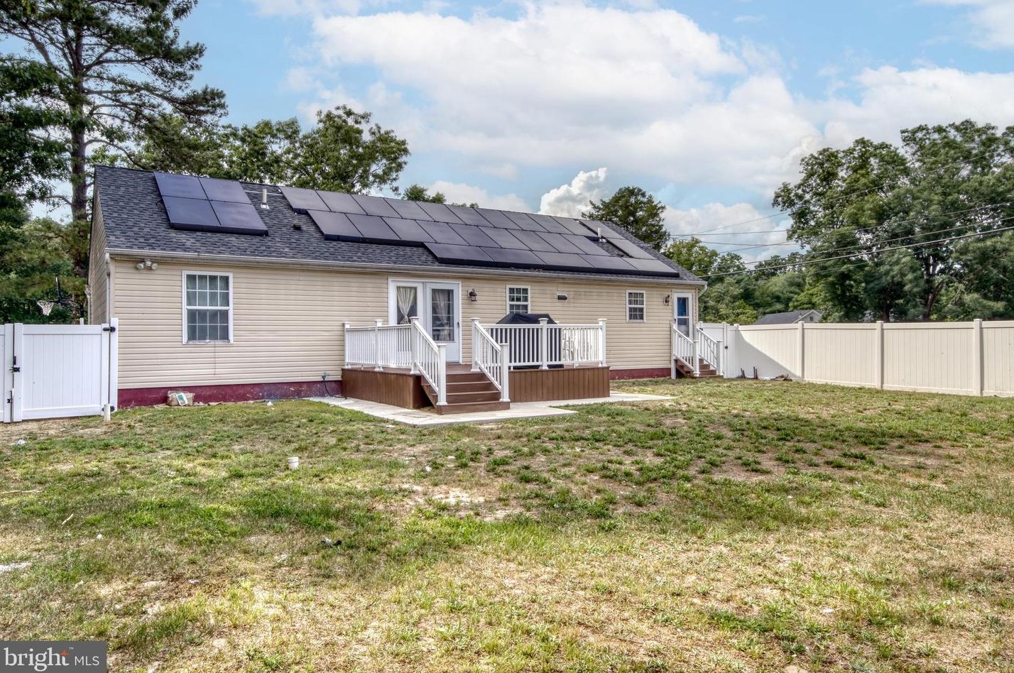 5 Queen Rd, Millville NJ  08332-7215 exterior
