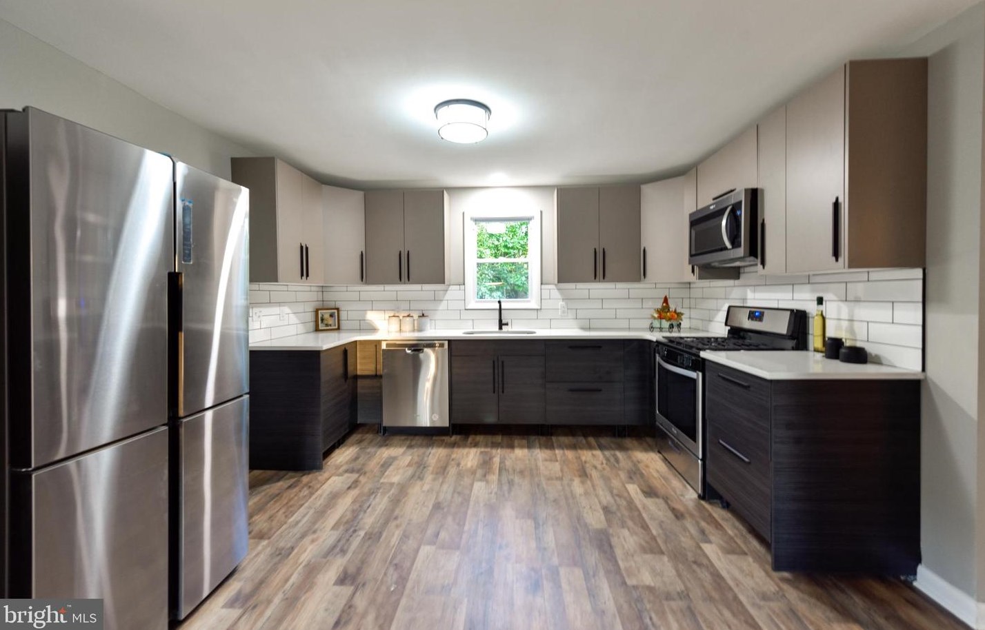 108 Pearl St, Millville, NJ 08332-4575