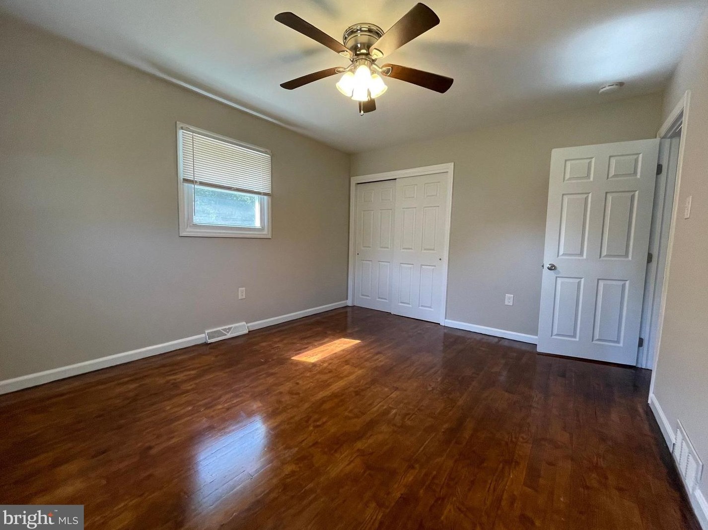 6 Rogers Dr, Stow Creek Twp NJ exterior