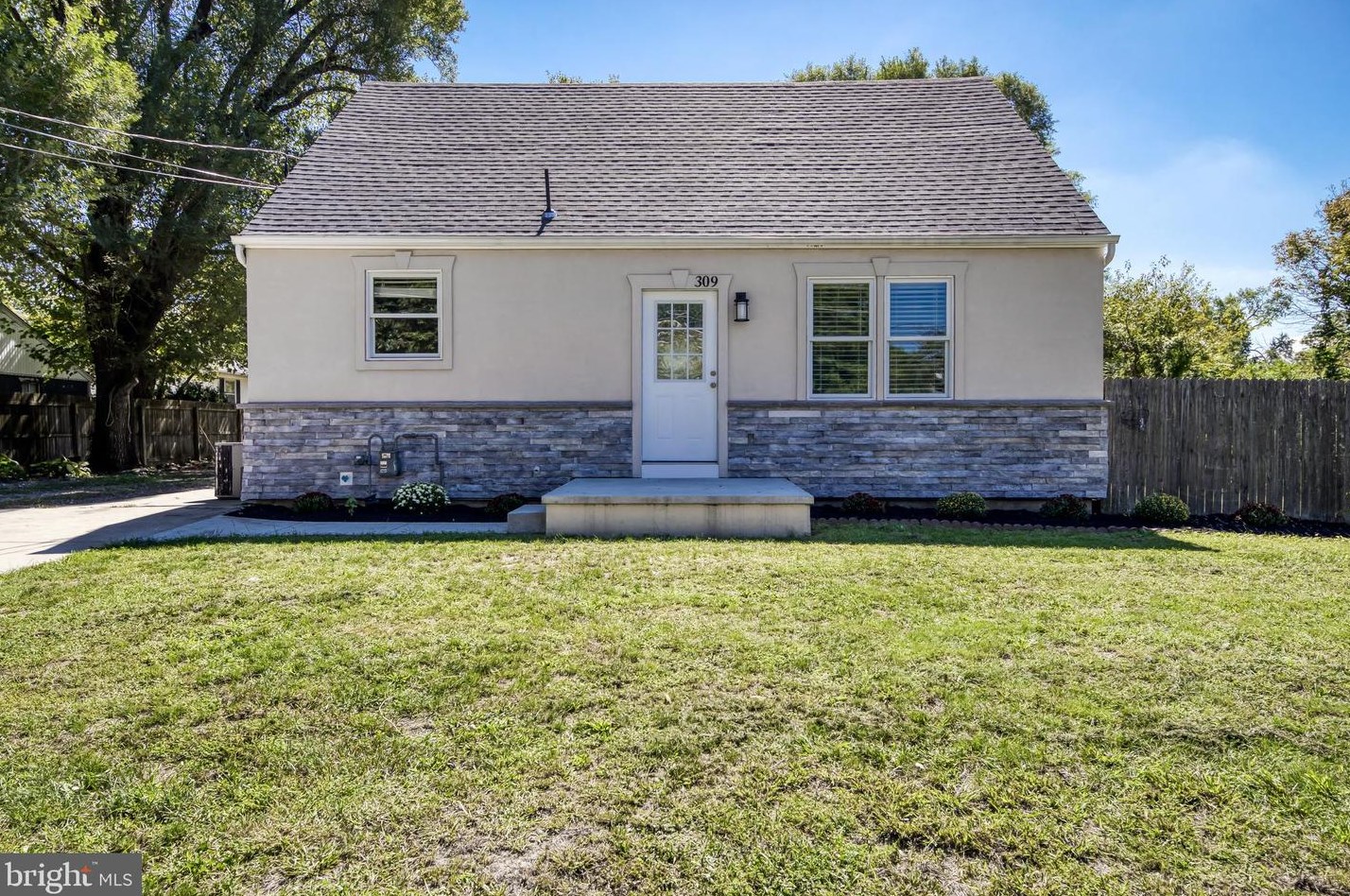 309 Laurel St, Vineland, NJ 08360-2716