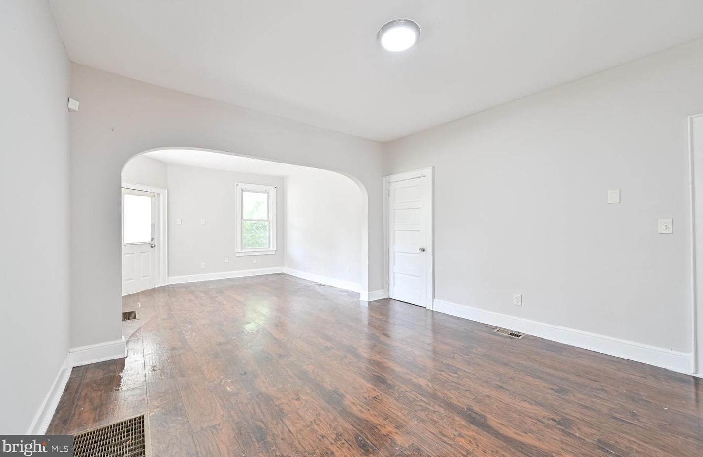 409 East Ave, Vineland NJ 08360-3815 exterior