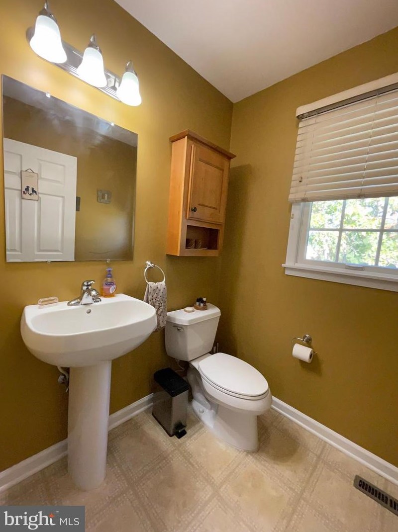 24 Partridge Ct, Stow Creek Twp NJ  08302-9461 exterior