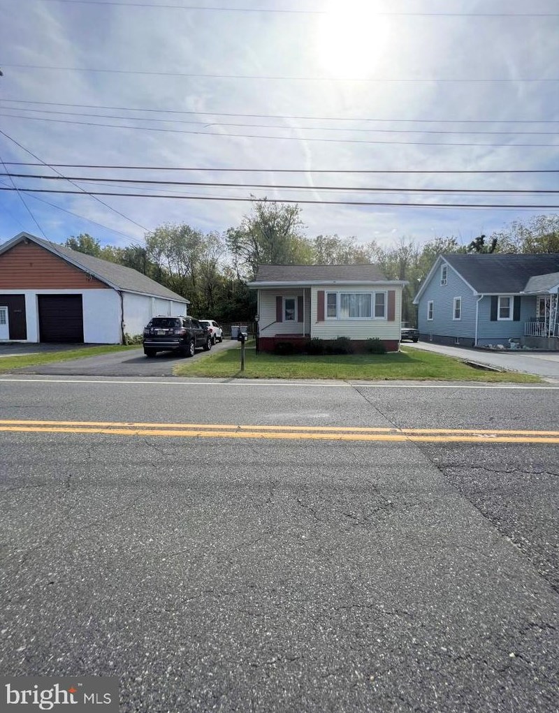 1159 Elmer Rd, Vineland, NJ 08361-6564
