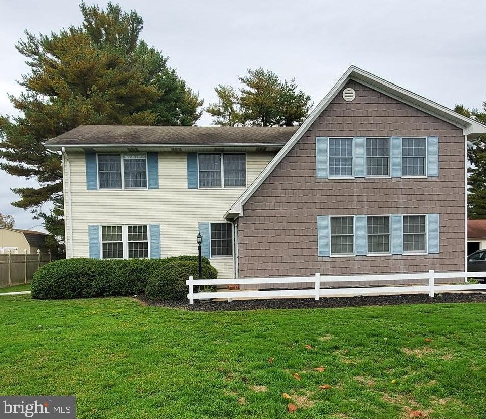 910 Oak Rd, Vineland, NJ 08360-2370