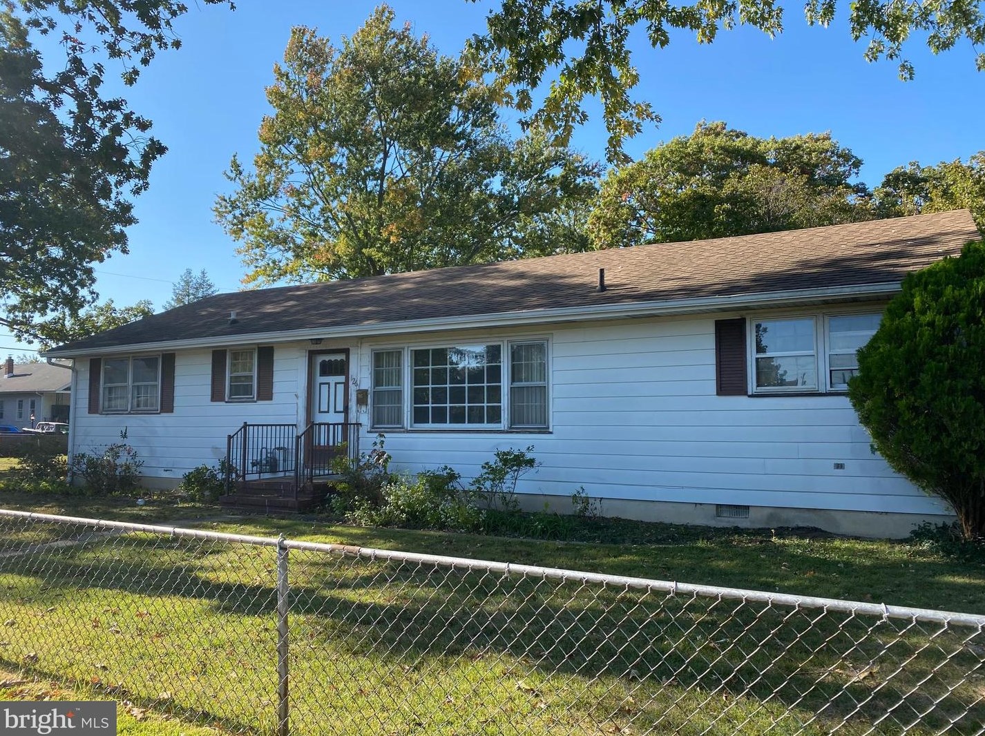 126 Arnold Dr, Millville, NJ 08332-2814