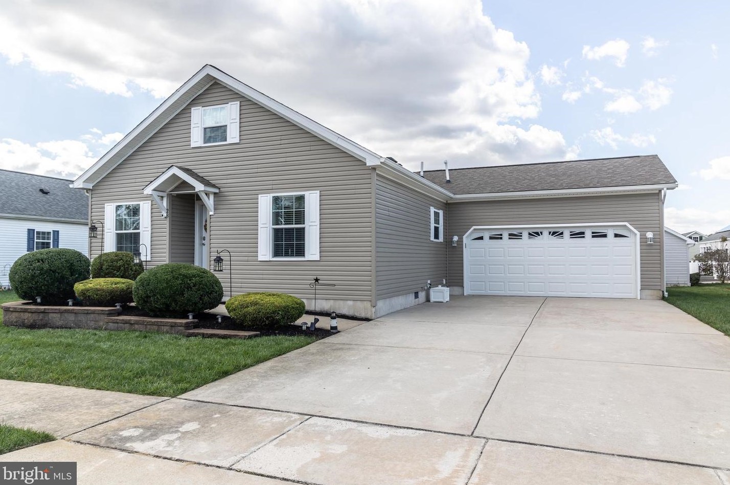 28 Betsy Ross Ct, Millville, NJ 08332-9628