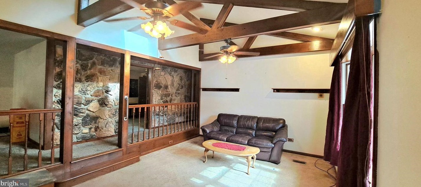 240 Mulberry Rd, Millville, NJ 08332-6125