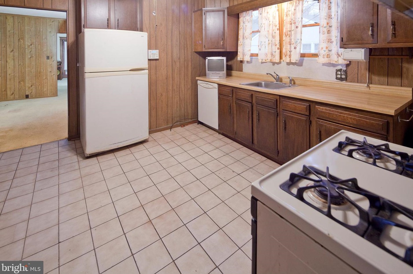 910 Wheaton Ave, Millville NJ  08332-2168 exterior