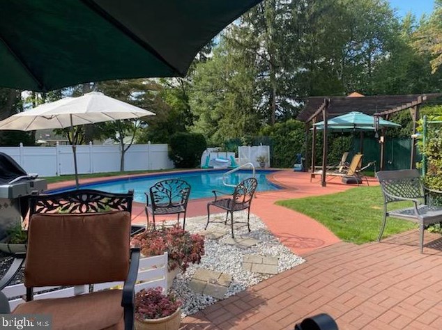 30 Northwood Dr, Vineland NJ  08360-4108 exterior