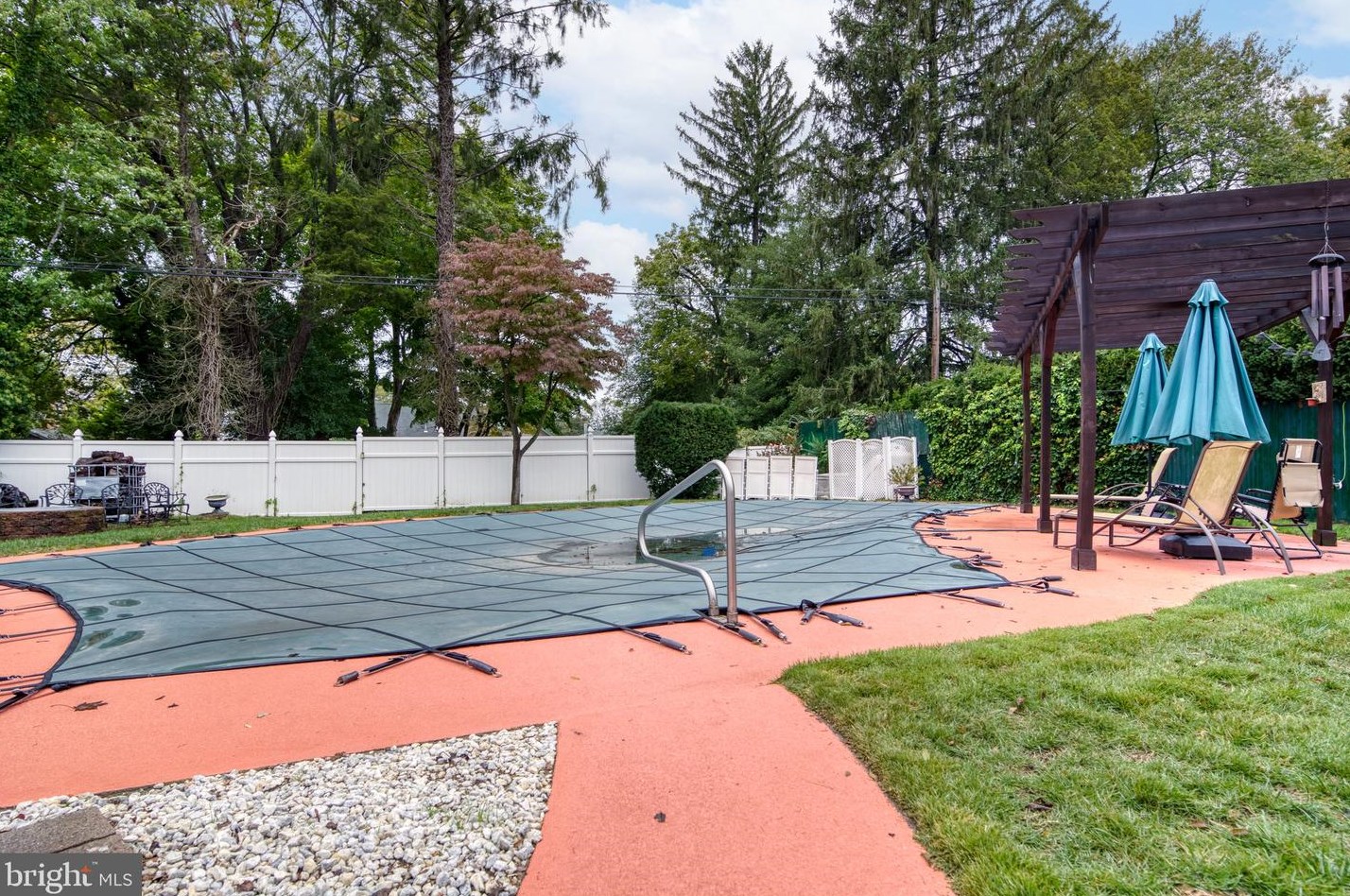 30 Northwood Dr, Vineland NJ  08360-4108 exterior