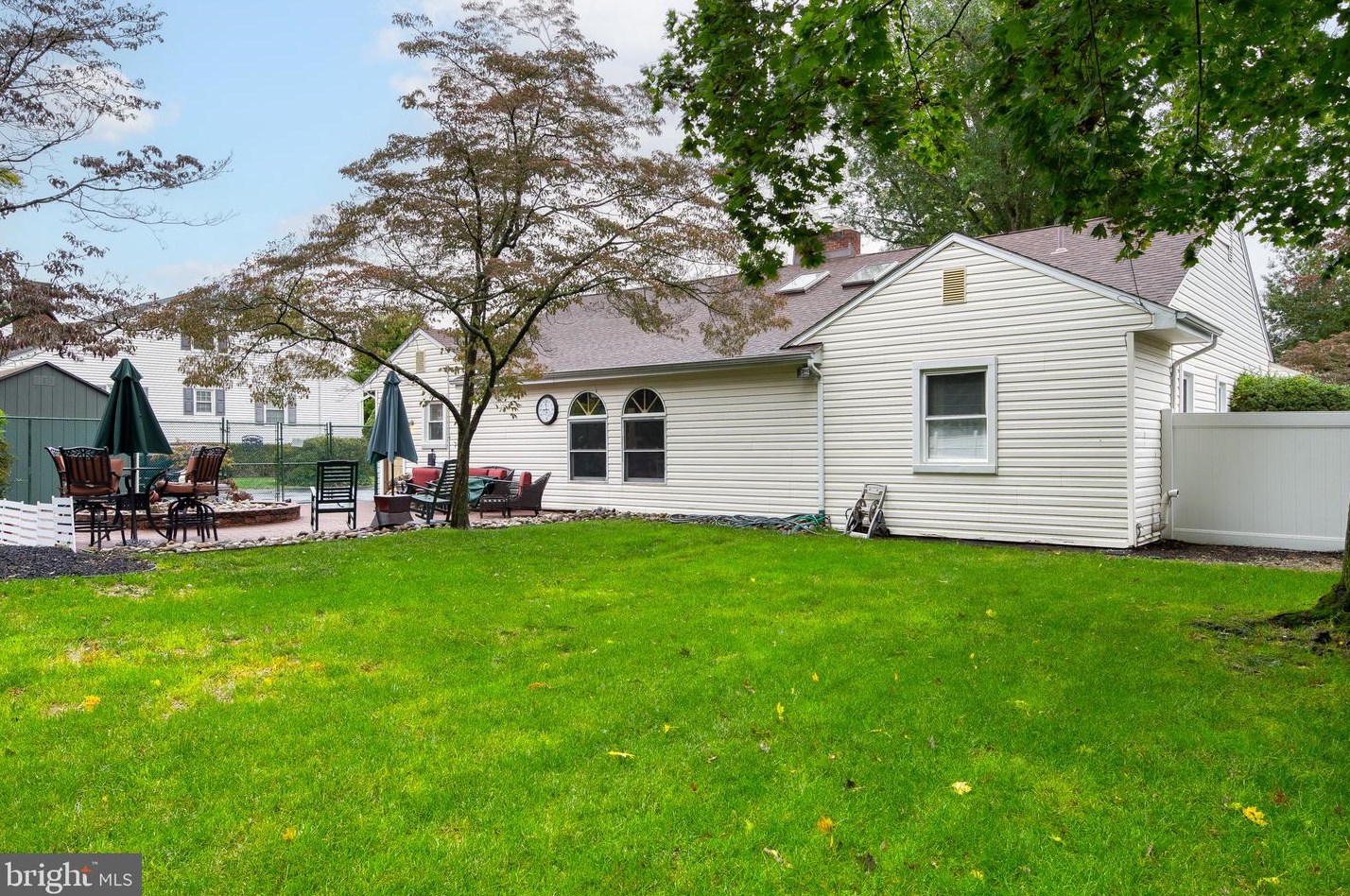 30 Northwood Dr, Vineland NJ  08360-4108 exterior