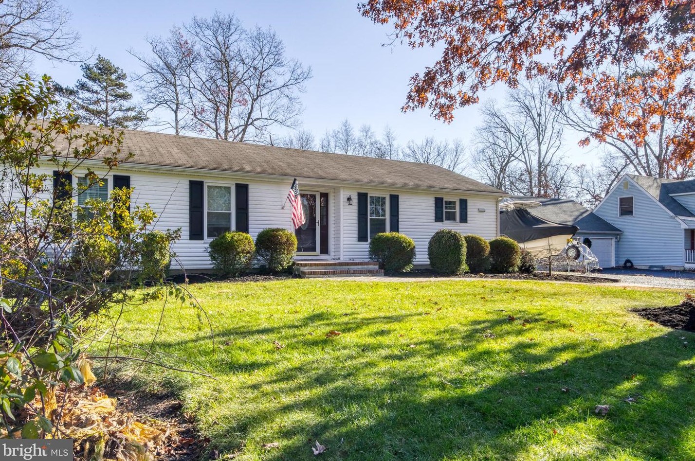 2671 Perna Ln, Vineland, NJ 08361-7575