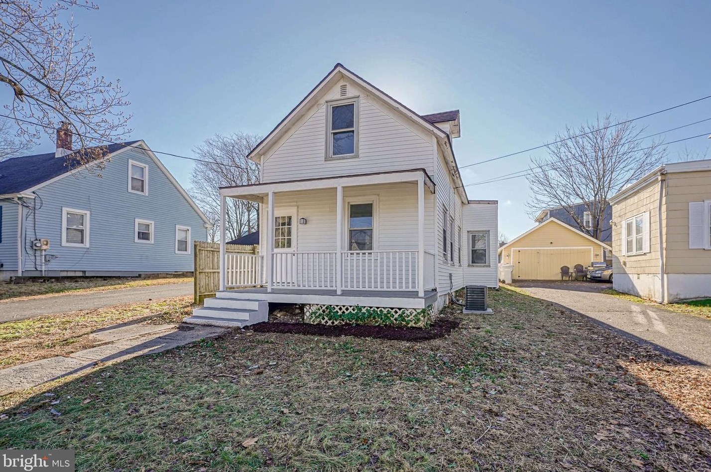 809 E Grape St, Vineland, NJ 08360