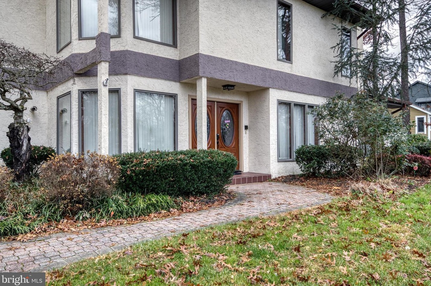 2378 Sanford Dr, Vineland, NJ 08361