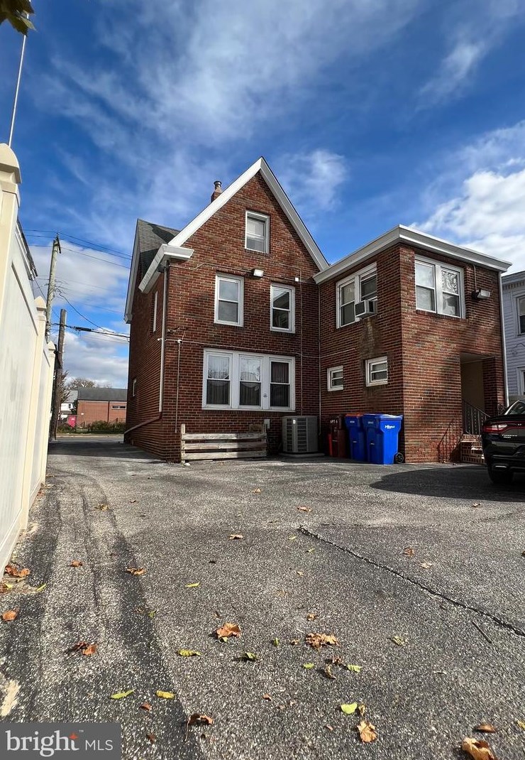 214 2nd St, Millville NJ  08332-6502 exterior